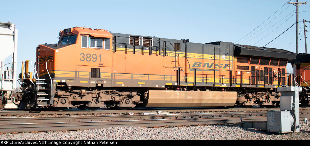 BNSF 3891